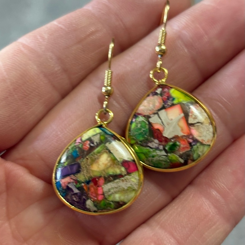 CLYTIA LOVE HANDMADE NATURAL JASPER STONE DROP DANGLE HOOK 1.3" EARRINGS - Picture 5 of 9
